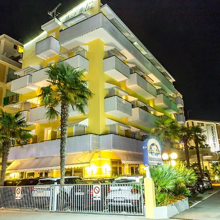 Hotel Lilia 3*